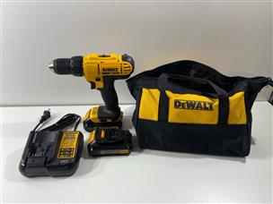 DEWALT DCD771 DRILL WITH 2 BATTERYS AND CHARGER Good Buya